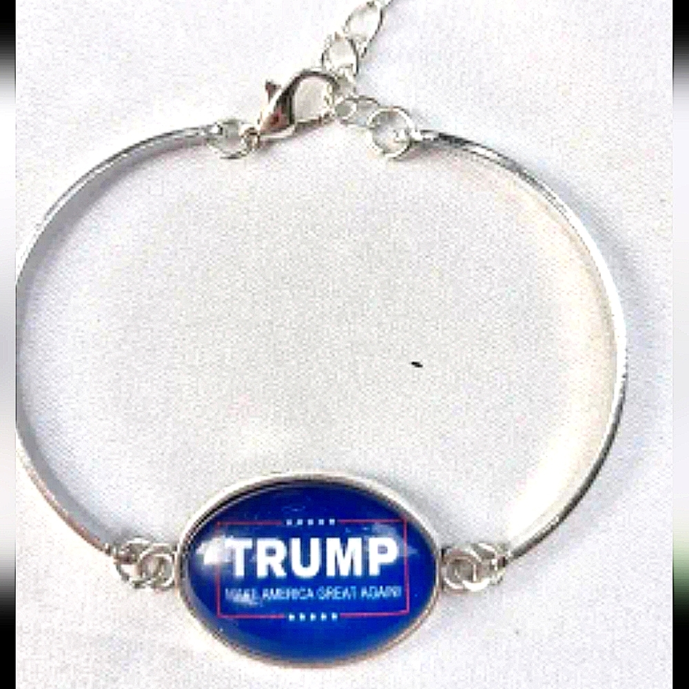 Trump Make America Great Again bracelet!    🇺🇸